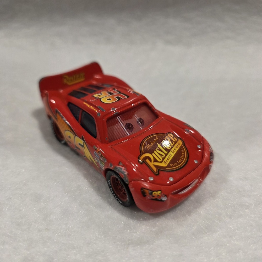 Disney Pixar Cars Lightning McQueen Lenticular Eyes‎ Diecast Car Red